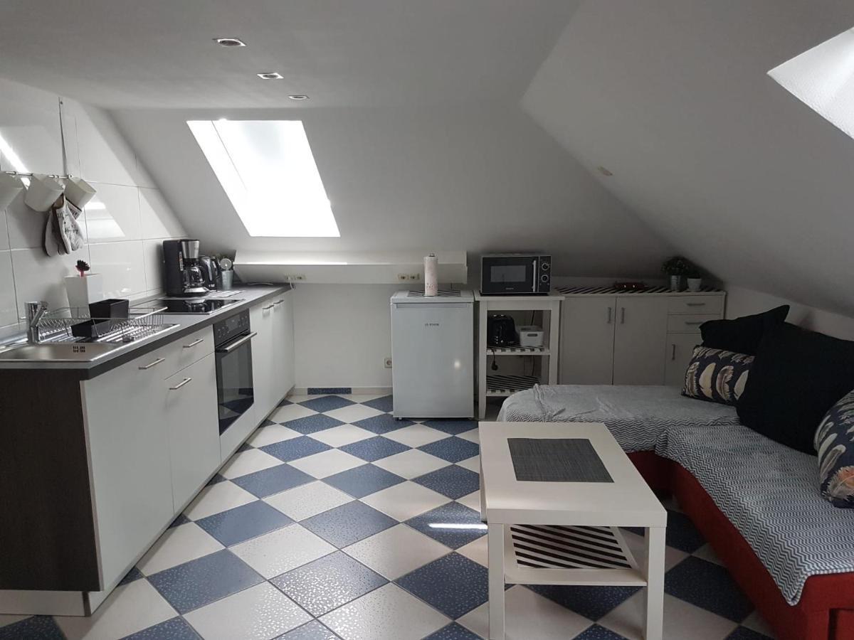 Ruhige Gemuetliche Ferienwohnung In Karlsruhe Daxlanden Fuer Monteure, Pendler, Geschaefsreisen, Wochenendreisen Exteriér fotografie