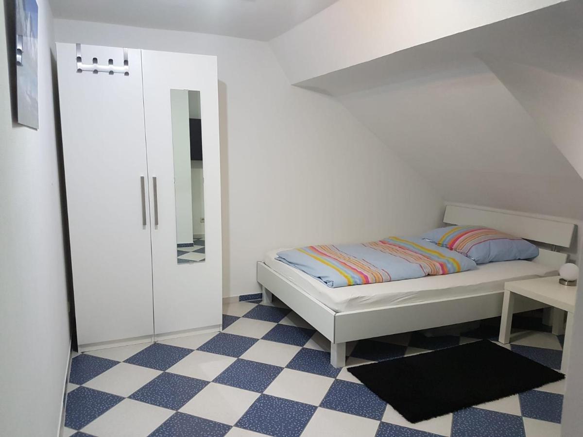 Ruhige Gemuetliche Ferienwohnung In Karlsruhe Daxlanden Fuer Monteure, Pendler, Geschaefsreisen, Wochenendreisen Exteriér fotografie
