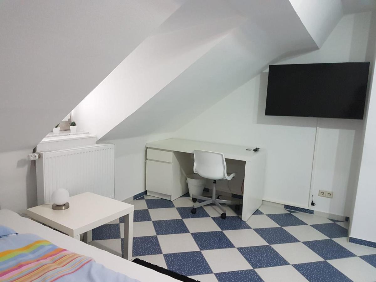 Ruhige Gemuetliche Ferienwohnung In Karlsruhe Daxlanden Fuer Monteure, Pendler, Geschaefsreisen, Wochenendreisen Exteriér fotografie