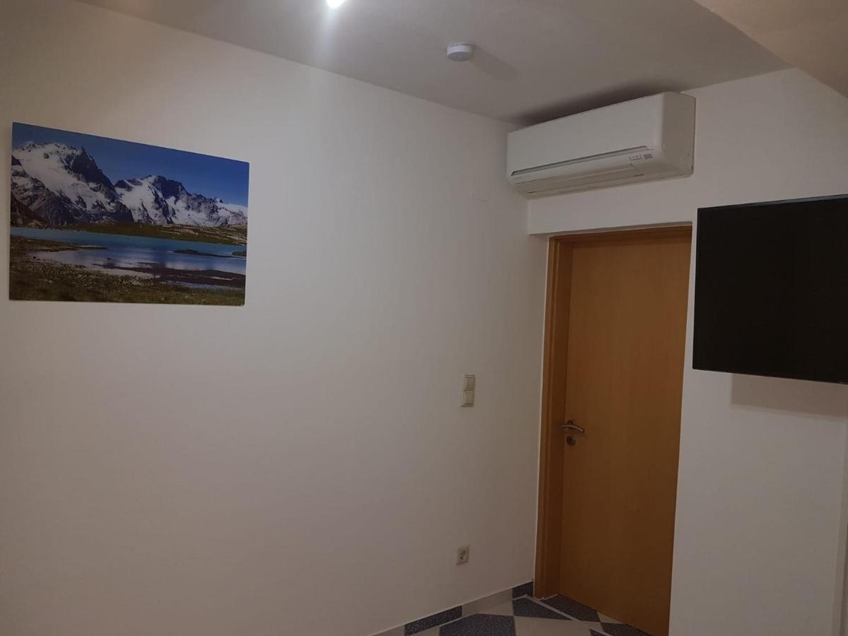 Ruhige Gemuetliche Ferienwohnung In Karlsruhe Daxlanden Fuer Monteure, Pendler, Geschaefsreisen, Wochenendreisen Exteriér fotografie